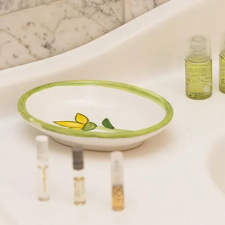 Paradiso - Piscina, Parcheggio E Privacy 아파트